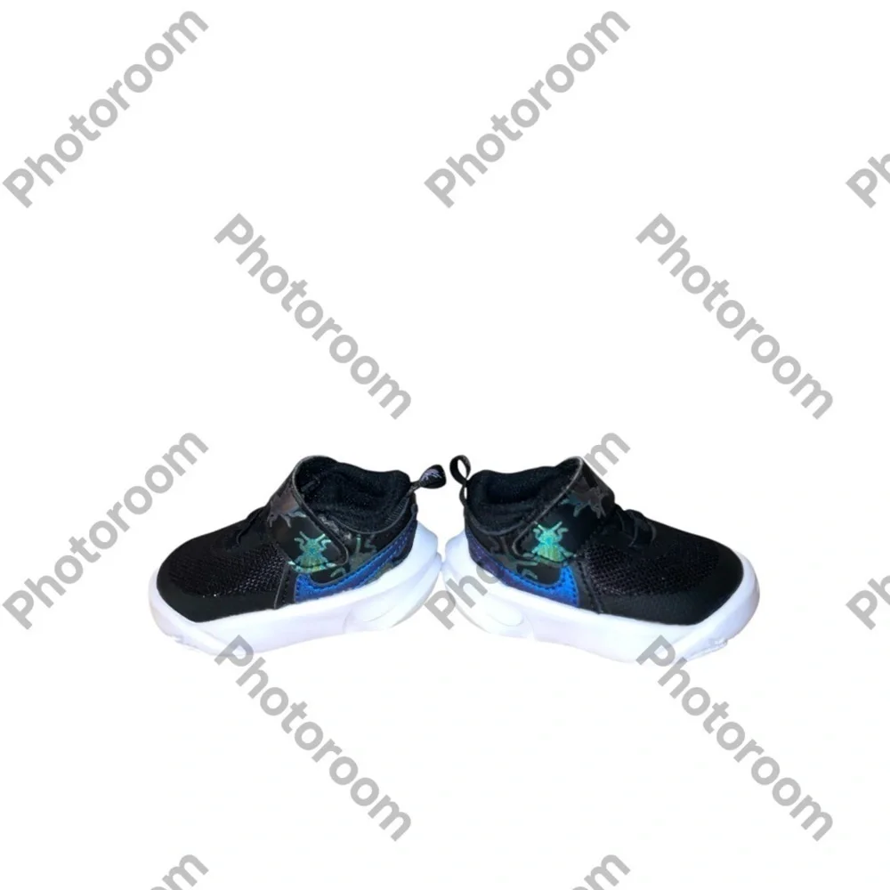 NWOT Nike Baby/toddler Team Hustle size  3C Black and blue.